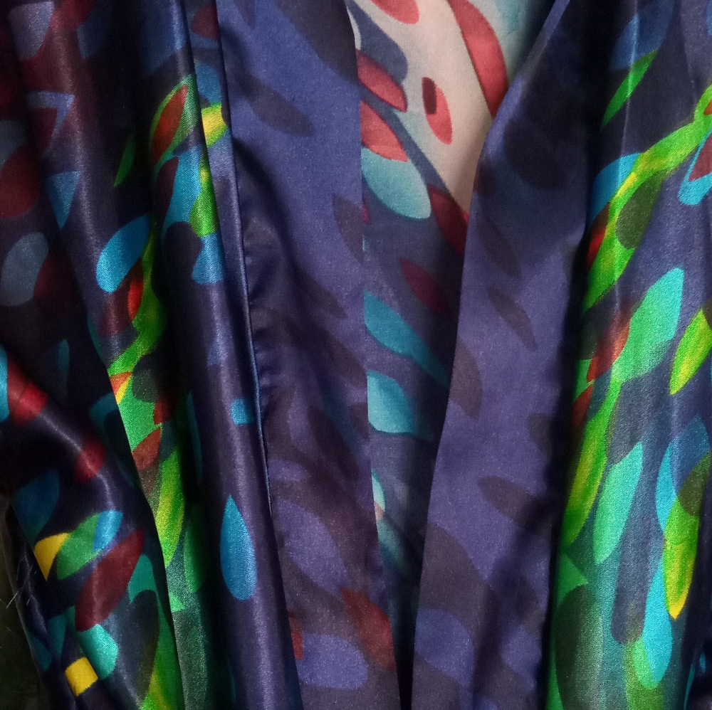 Dreaming Silk Kimono - Picture 9 of 14